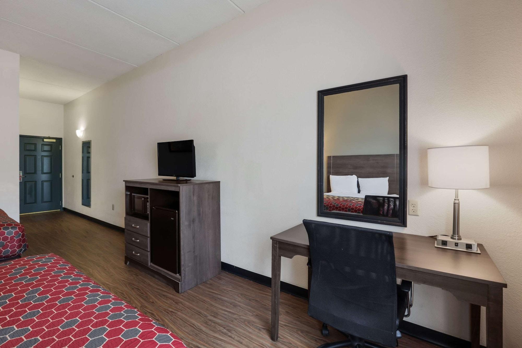 Econo Lodge Inn & Suites Маріанна Екстер'єр фото