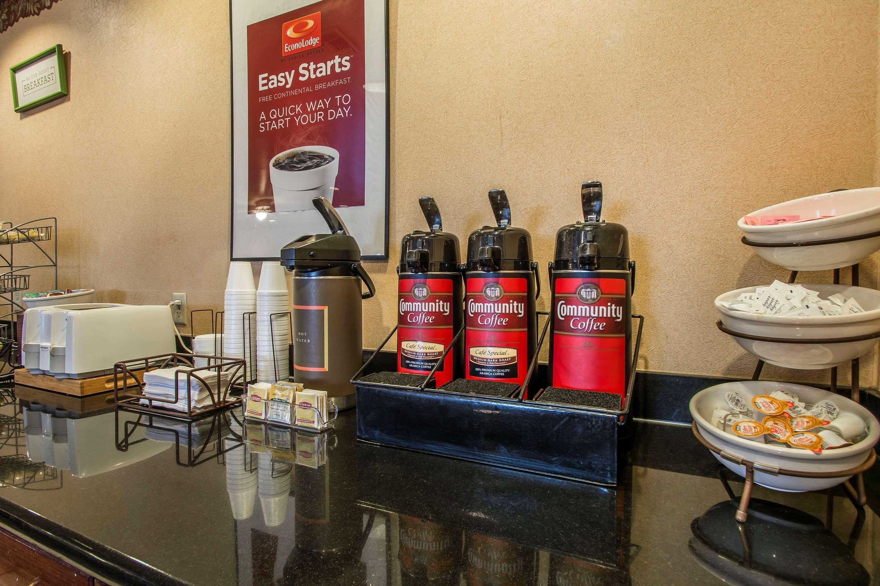 Econo Lodge Inn & Suites Маріанна Екстер'єр фото